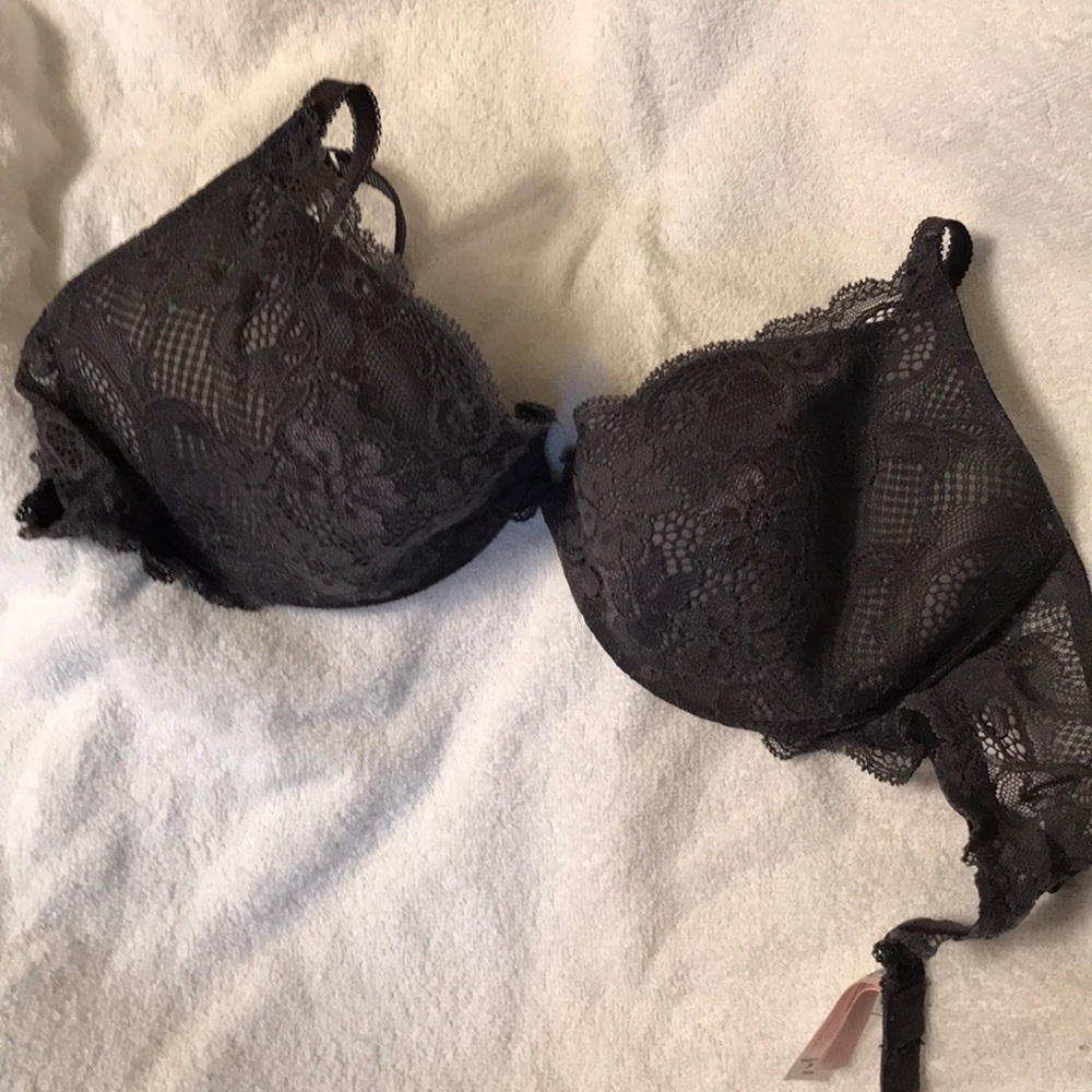 Demi Bra